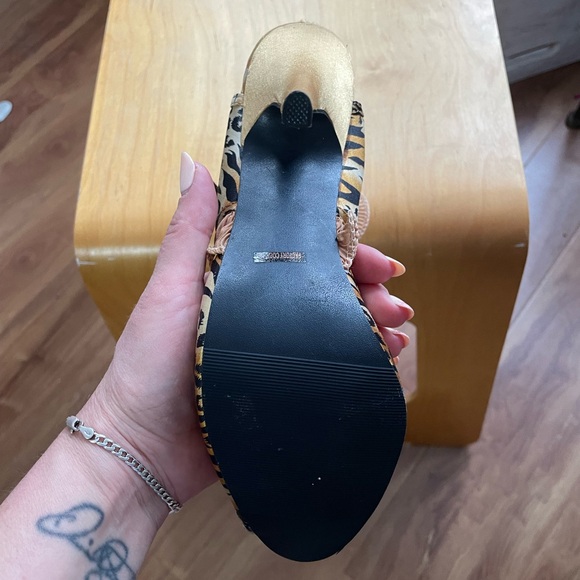 Wild Rose Leopard Print Peep Toe Heels with Ruffle Detail - Picture 13 of 13